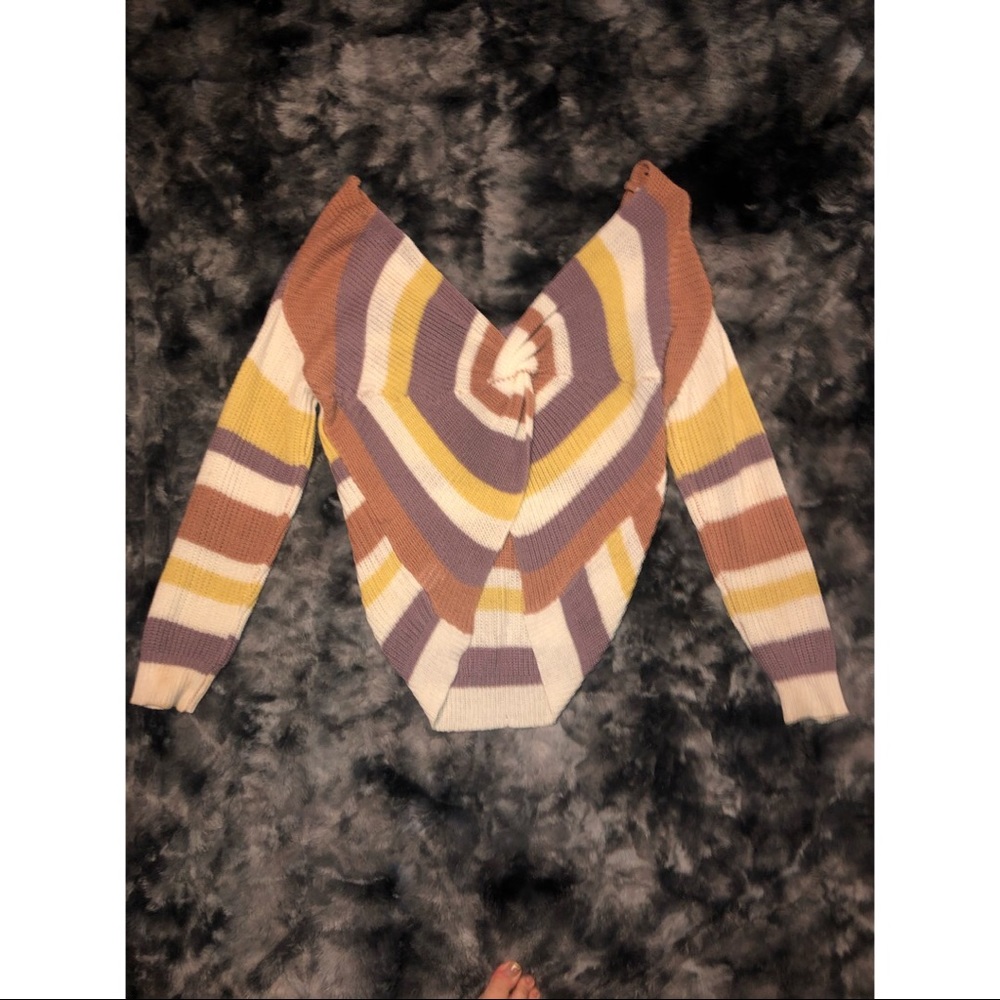 Twist tie back sweater